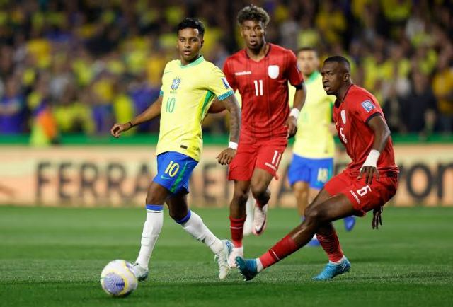 Jogo de futebol transmitido ao vivo na Prime TV